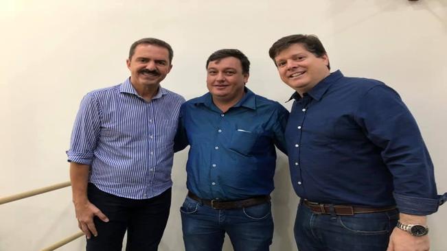 Prefeito de Turmalina encontra deputados na manhã de hoje