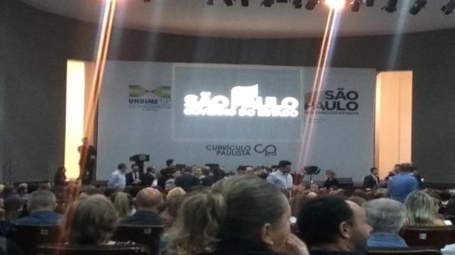 Prefeito Alex Ribeiro participa da Homologação do Currículo Paulista no Palácio dos Bandeirantes